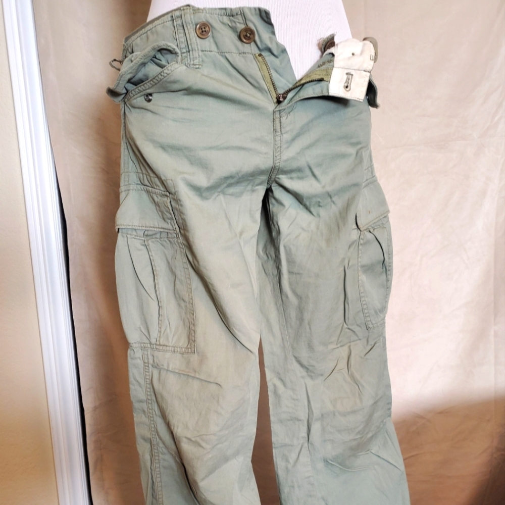 Hollister Lowrise Cargo Parachute Pants